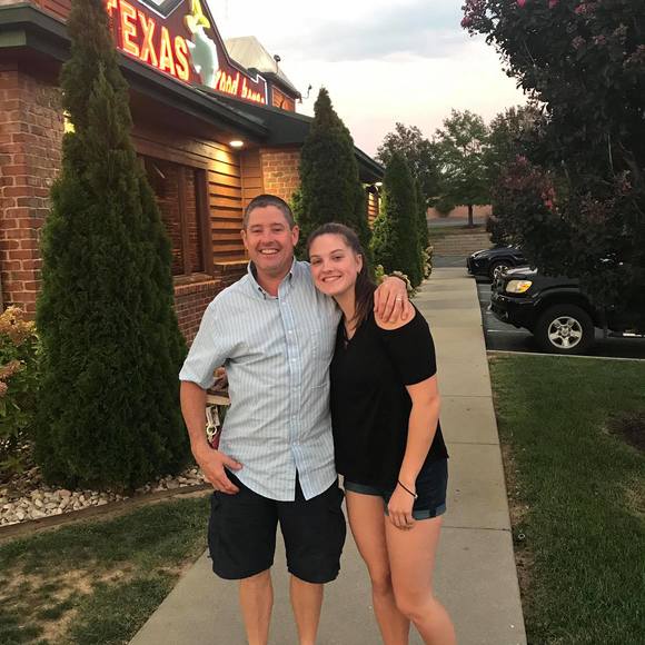 Meet your Posher, Alyssa - Picture 1 of 1